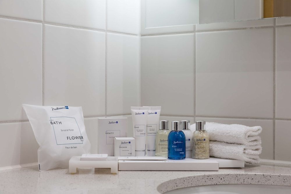 undefined Radisson Blu Hotel London Stansted Airport 9