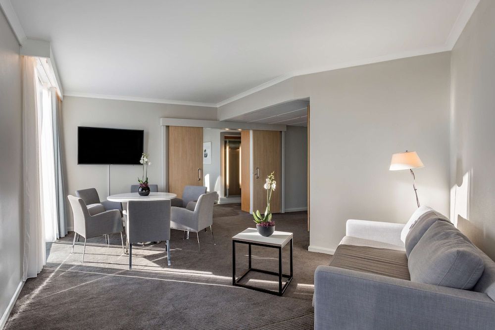 undefined Radisson Blu Hotel London Stansted Airport 8