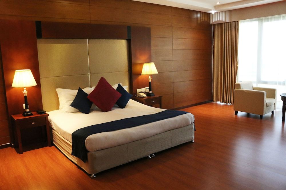 undefined Diva Hotel 5
