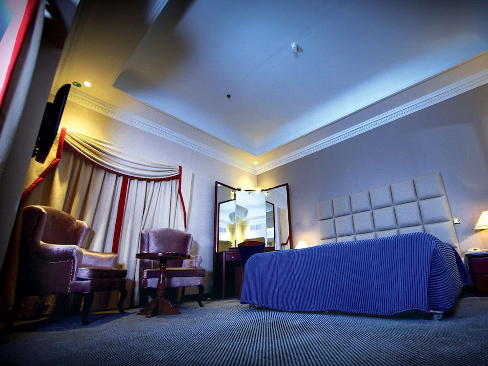 Hotel Panorama Junior Suite, 1 Bedroom, Refrigerator, City View 5