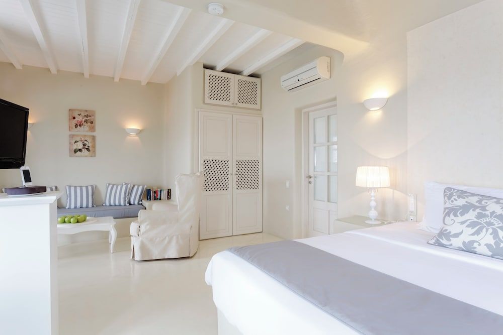 undefined Carpe Diem Santorini 6