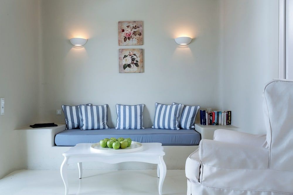 undefined Carpe Diem Santorini 7