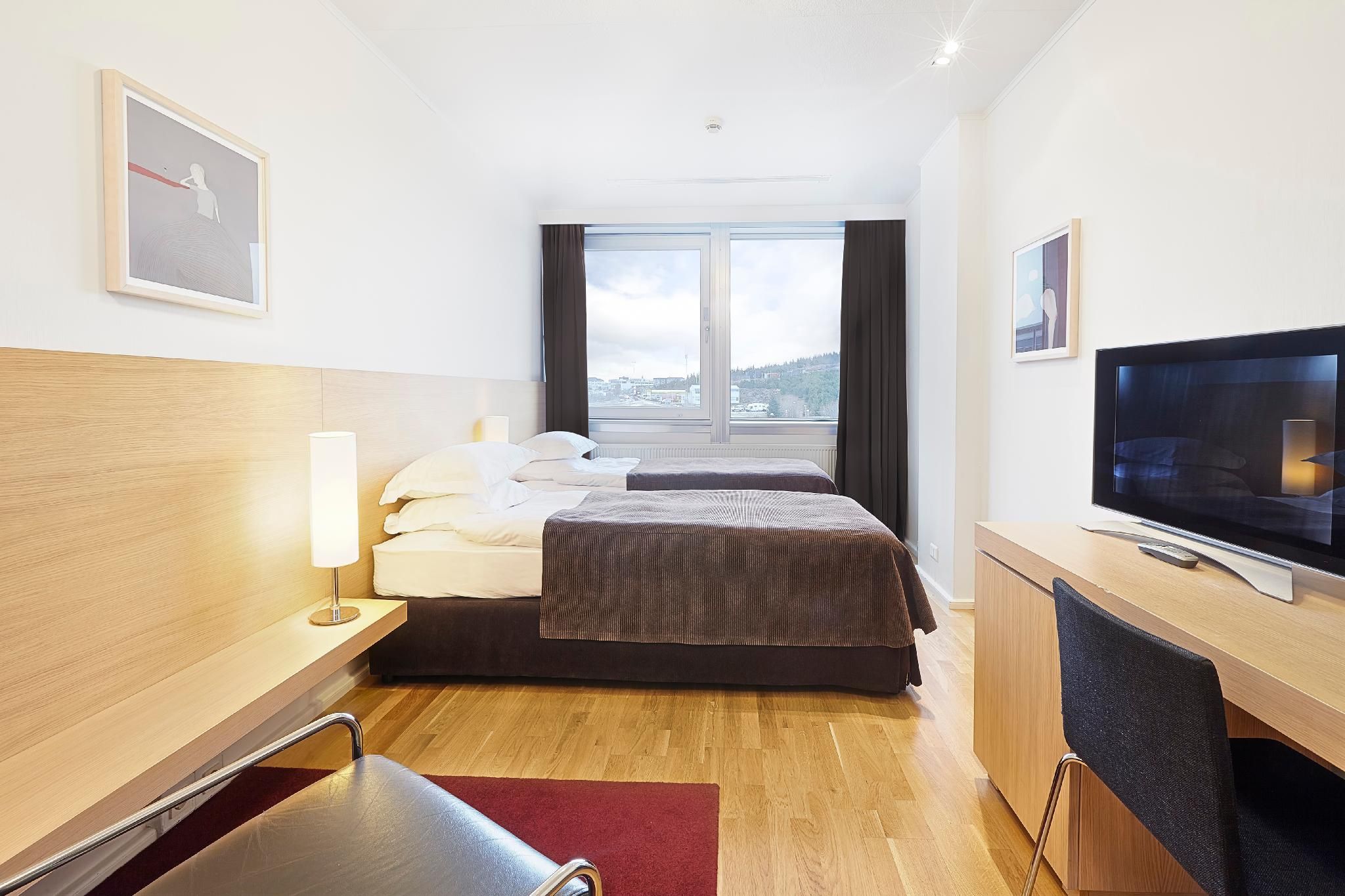 Twin Guest Room