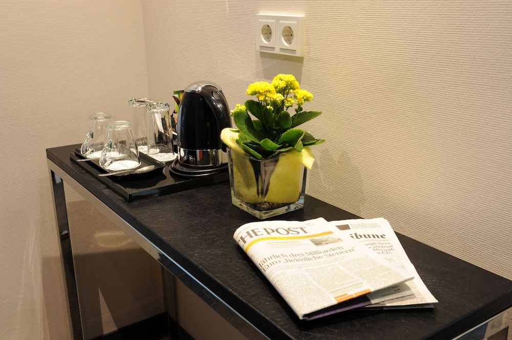 Lindner Hotel Dusseldorf Seestern, part of JdV by Hyatt Room, 1 Queen Bed 11