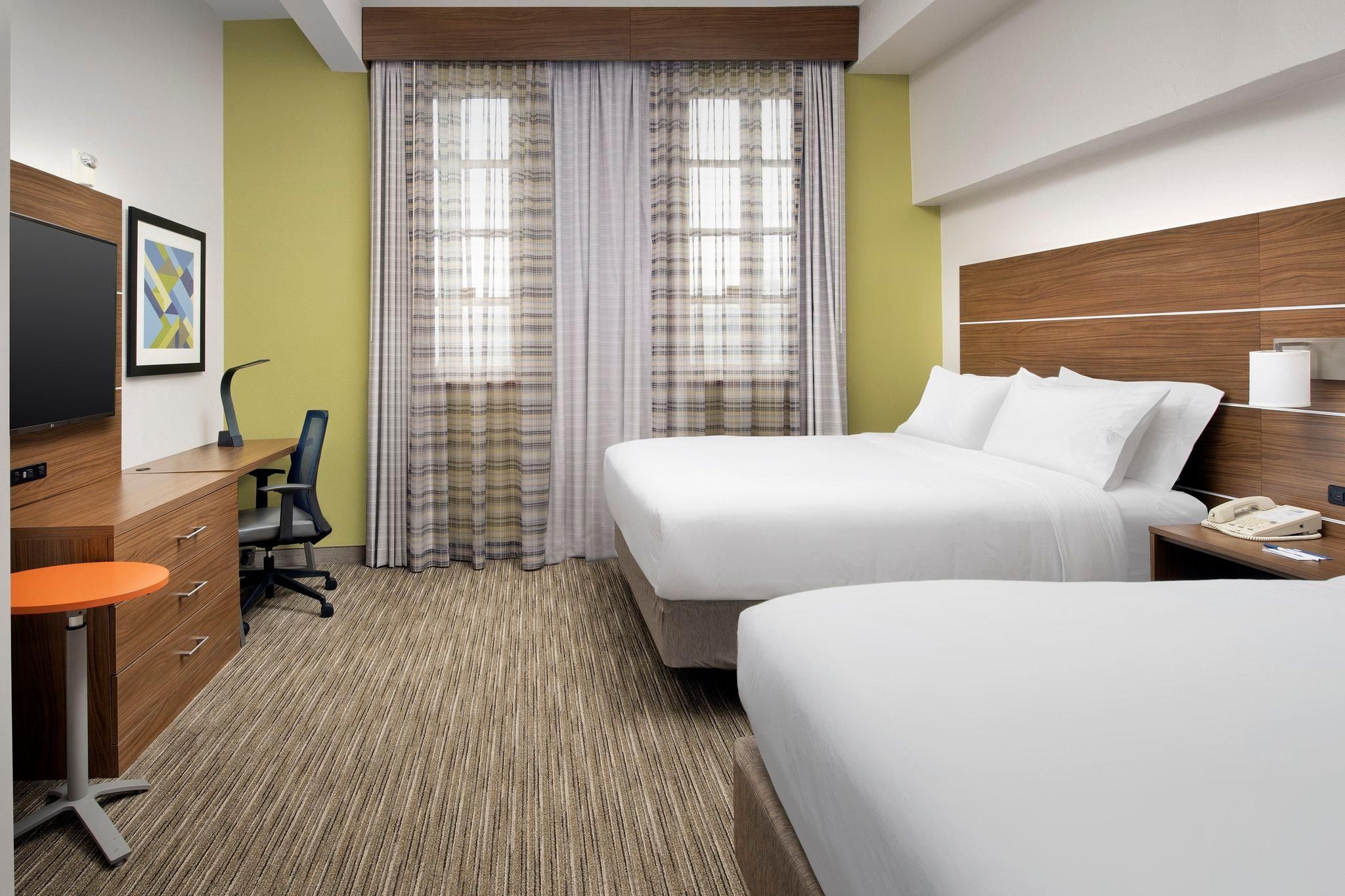 2 Queen Beds Non-Smoking