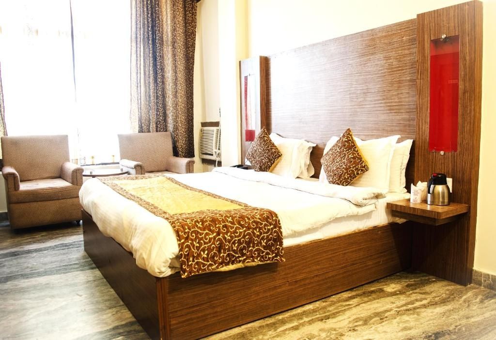 Brinjal Hotels Haridwar Deluxe Room 4