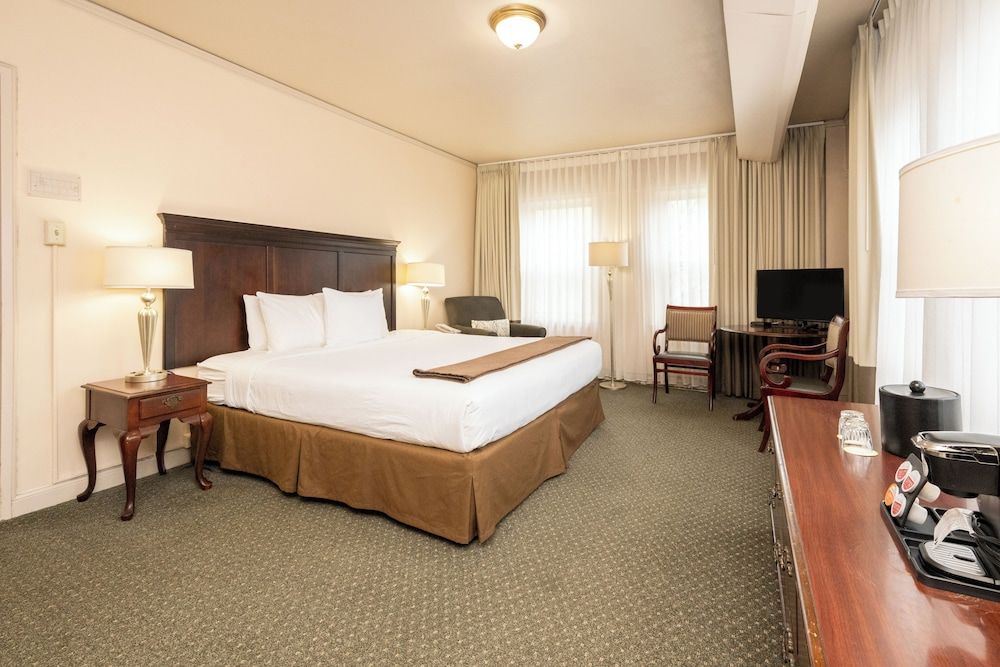 undefined The Inn at Virginia Mason 5