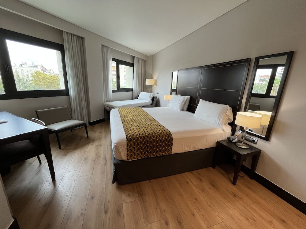 Double or Twin Room (with extra bed)