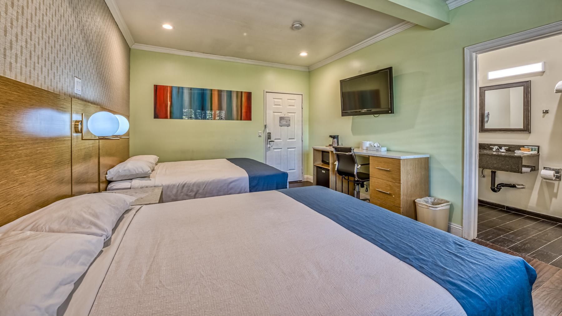 undefined Hollywood City Inn 10