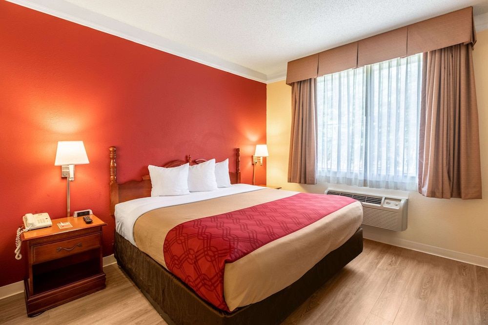 Suite, 1 King Bed, Non Smoking