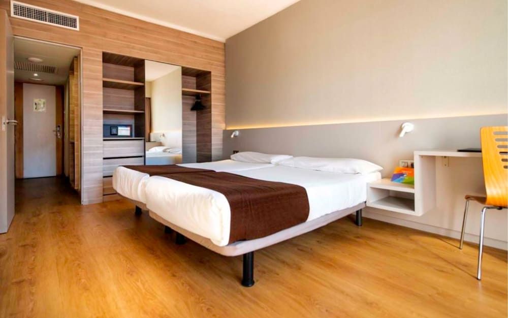 Classic Twin Room, Mountain View