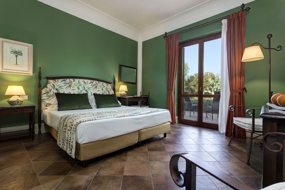 Superior Double Room, Terrace, Garden View