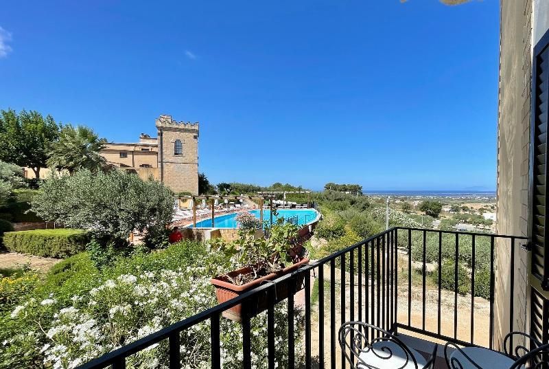 Junior Suite with Pool View