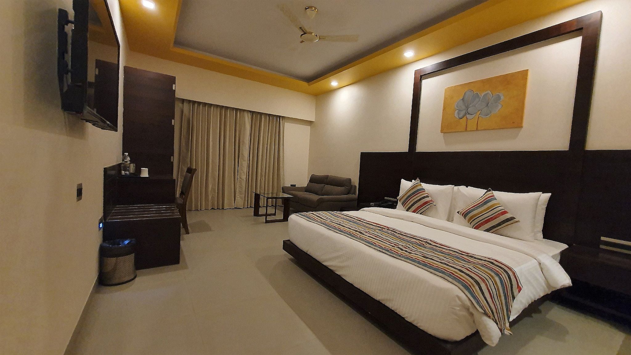 Regenta Central North Goa, Arpora Club Room 2
