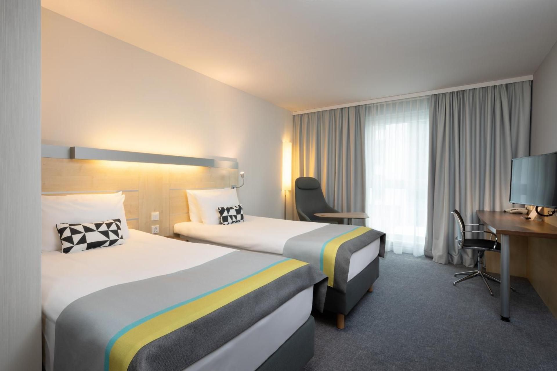 2 Single Beds Standard