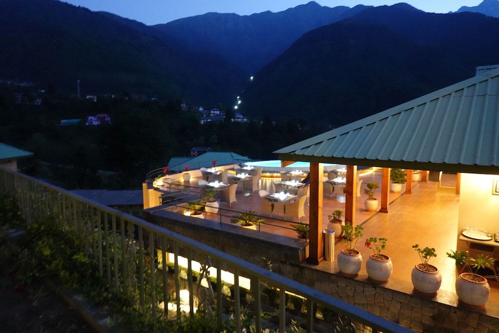 Front of property - evening/night