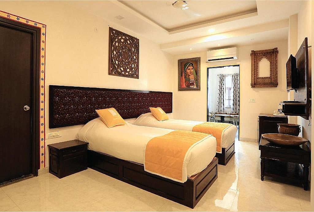Deluxe Suite