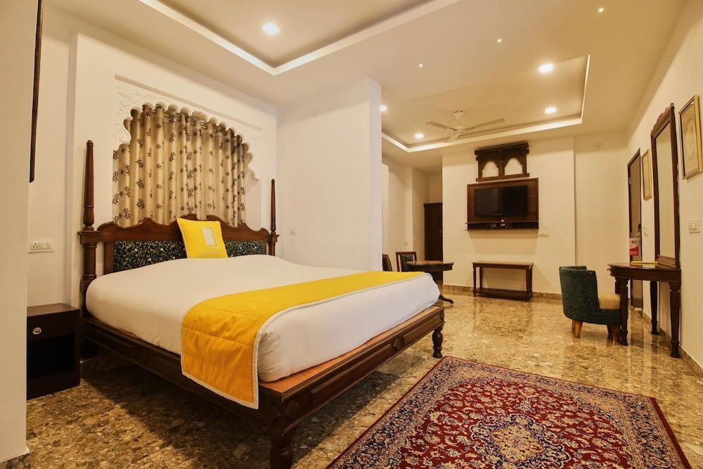 undefined Bloom Boutique | Lake Pichola 5