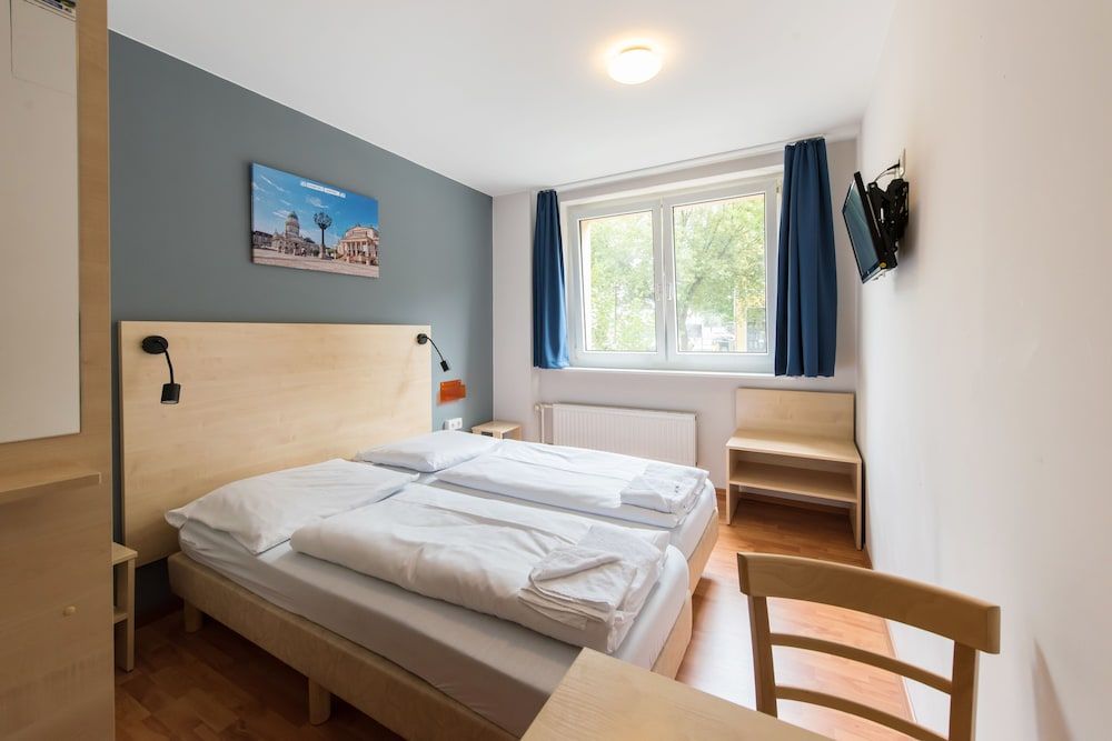 a&o Berlin Mitte Twin Room 2