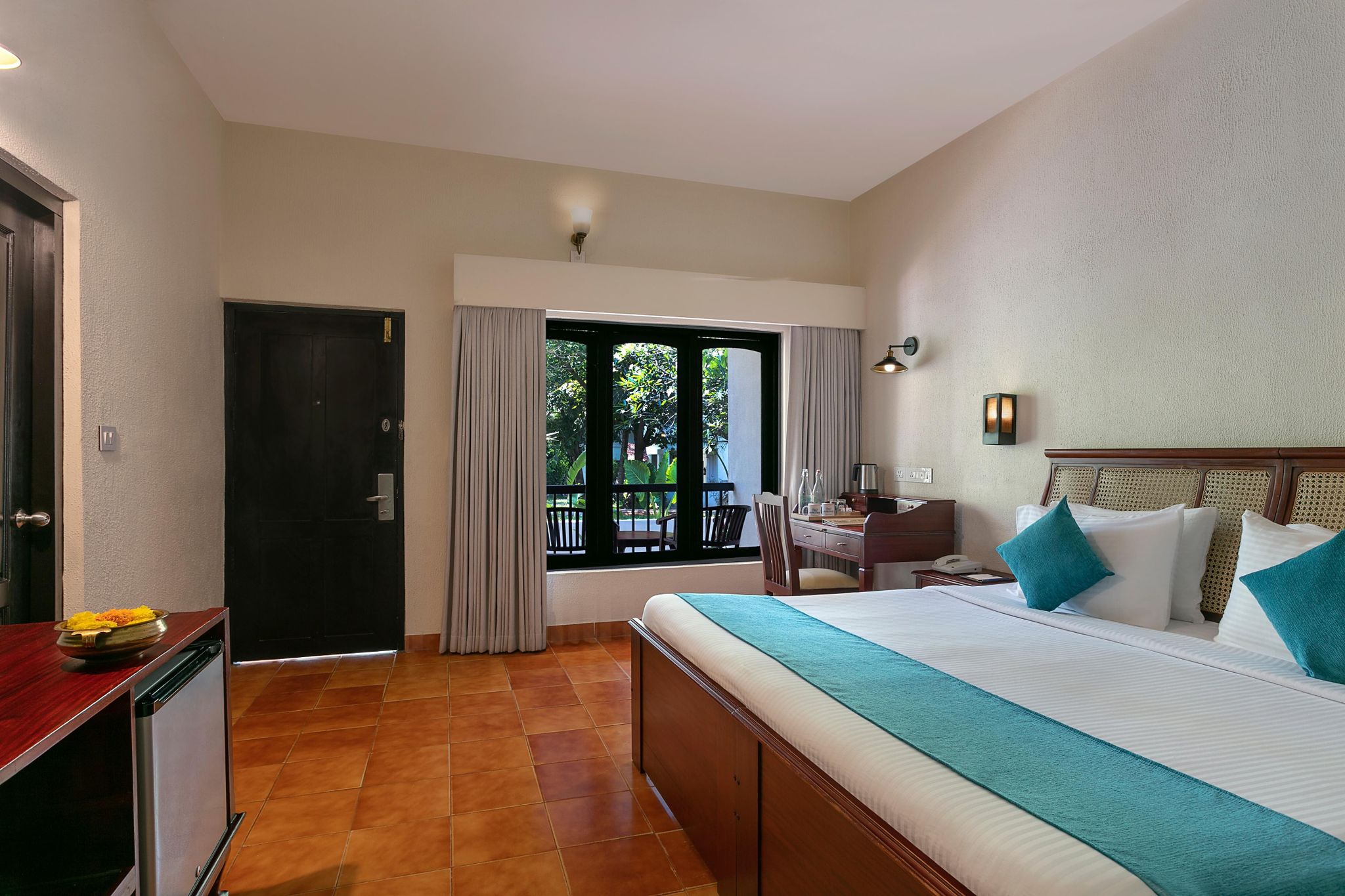 Estuary Sarovar Portico Garden View room