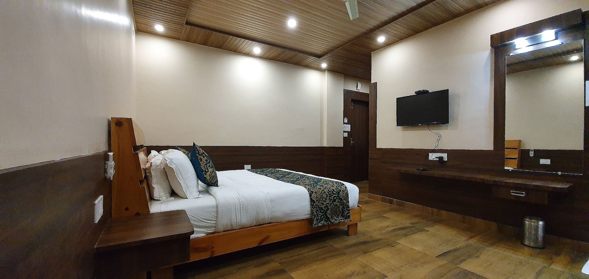 Hotel Buddha House Himalayan Brothers COZY QUEEN