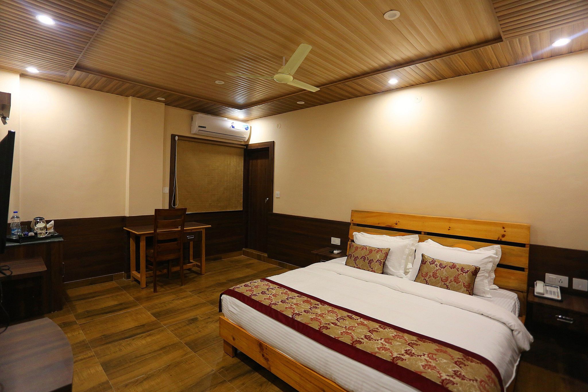 Hotel Buddha House Himalayan Brothers COZY QUEEN 2