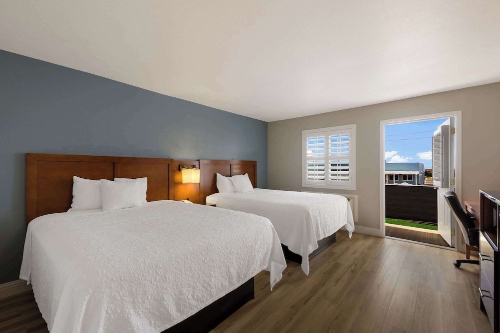 Room, 2 Queen Beds, Accessible, Non Smoking