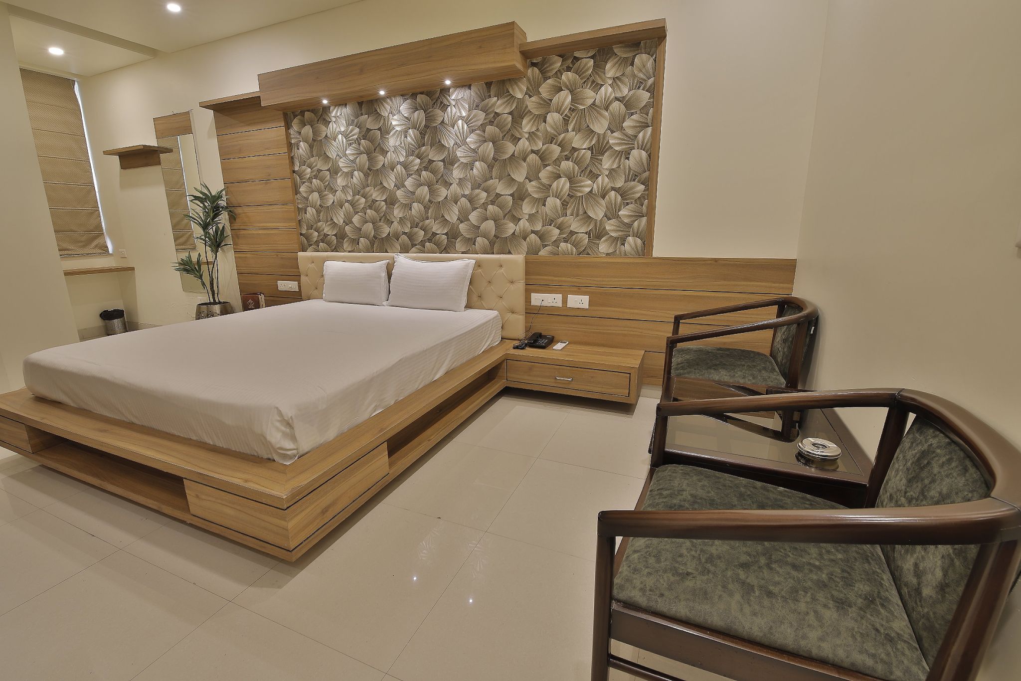 Hotel Grand Safari Deluxe 5