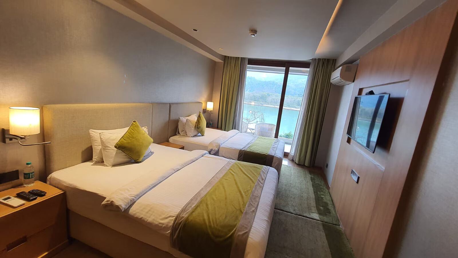 Deluxe Ganges View Room Single