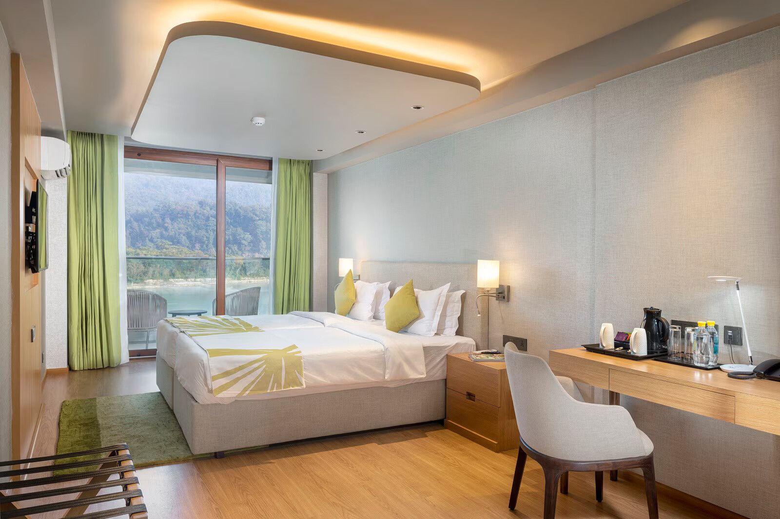 Deluxe Ganges View Room Single