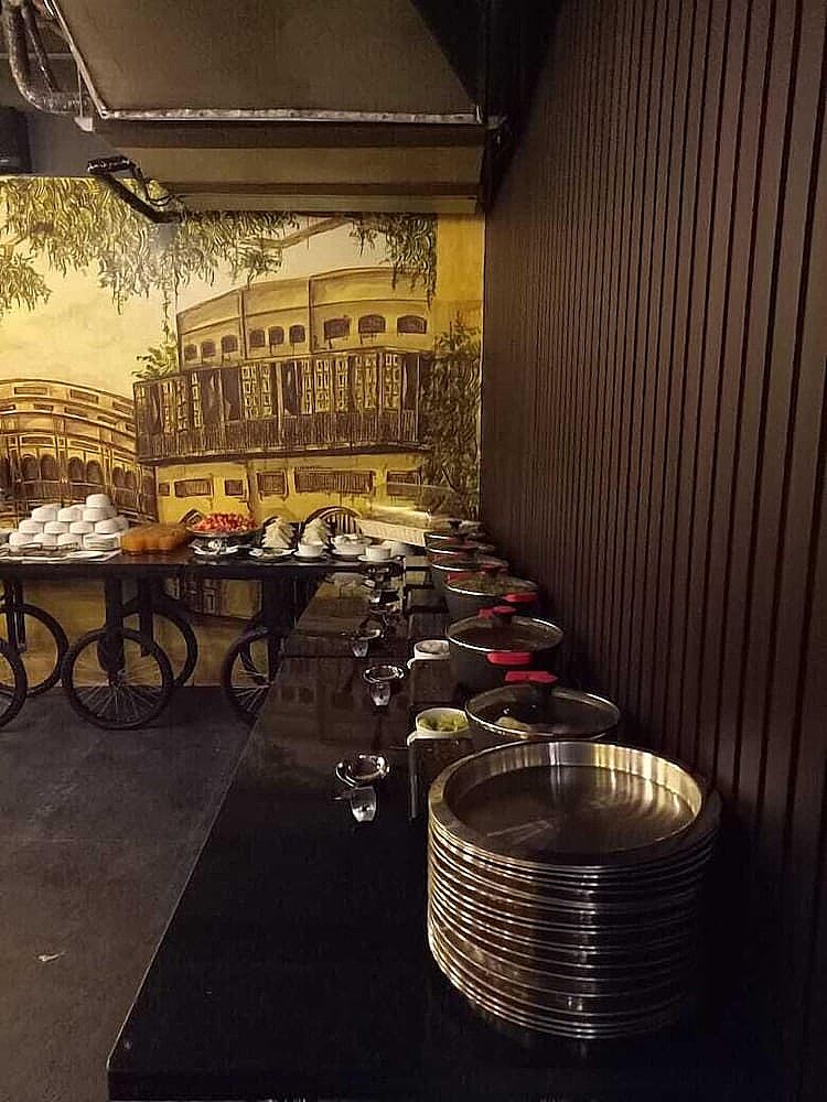 Breakfast area
