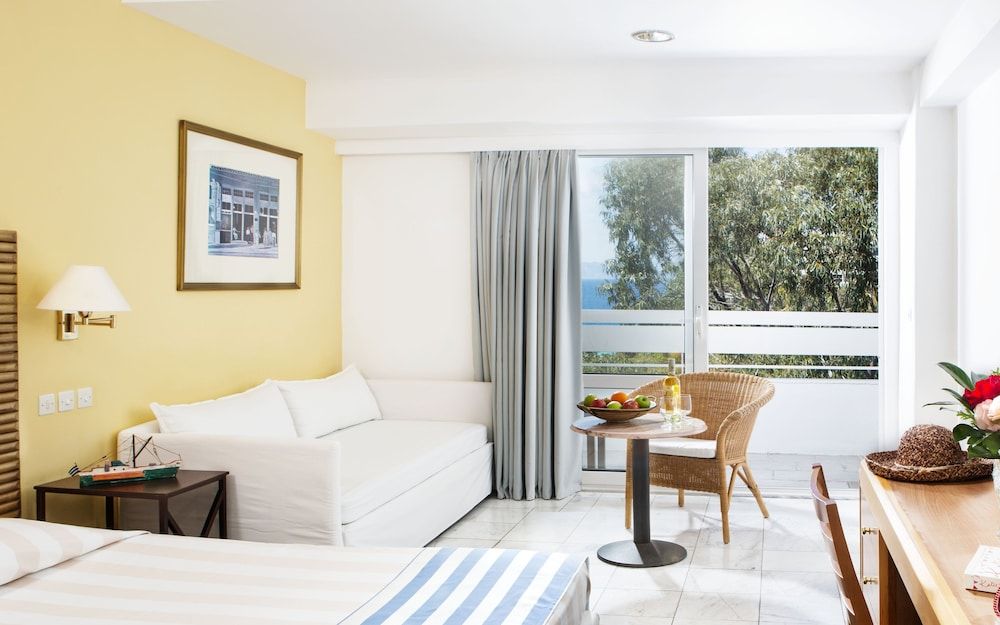 Triple Room, Partial Sea View