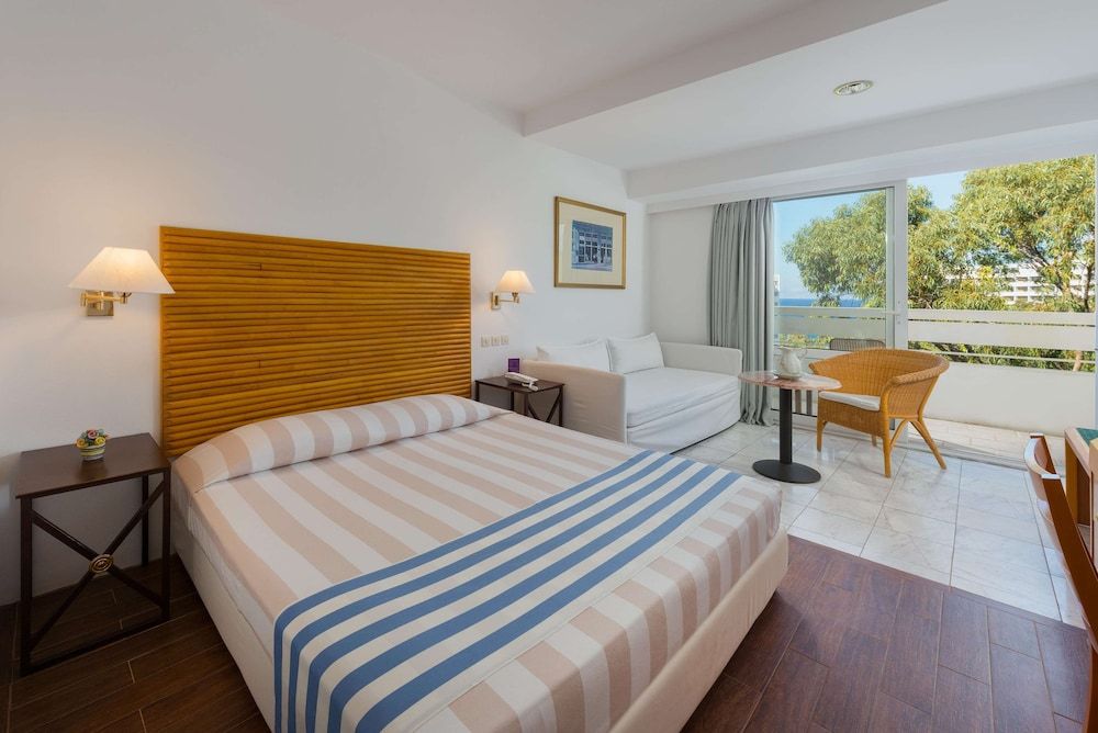 Double Room, Partial Sea View