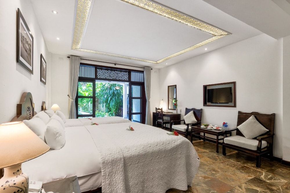 Classic Triple Room, Garden View