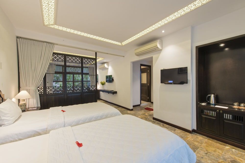 Family Room, Garden View