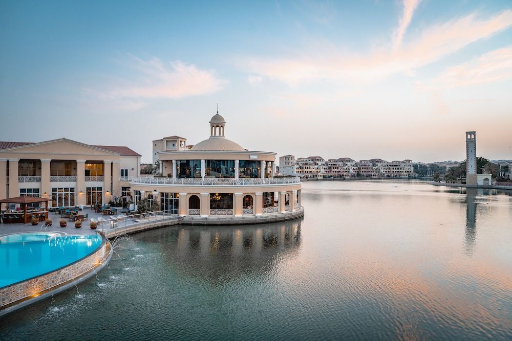 undefined Millennium Lakeview Hotel 4