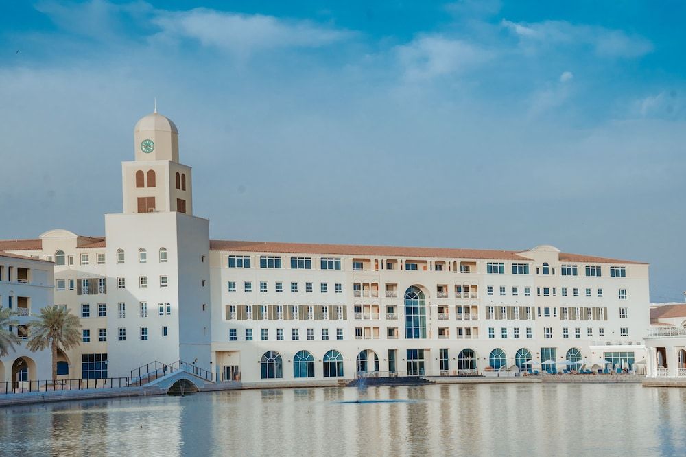 undefined Millennium Lakeview Hotel 5