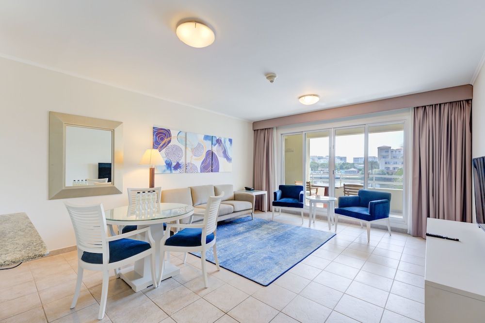 undefined Millennium Lakeview Hotel 3