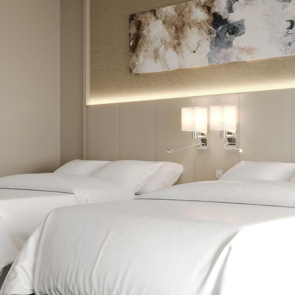 Millennium Lakeview Hotel Deluxe Room, 2 Twin Beds 3