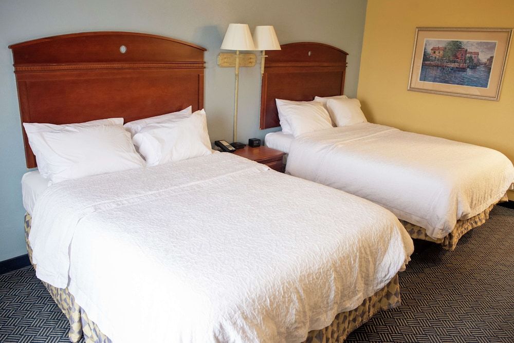 Two queen beds non smoking