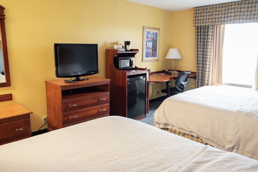 Room, 2 Queen Beds, Accessible, Non Smoking