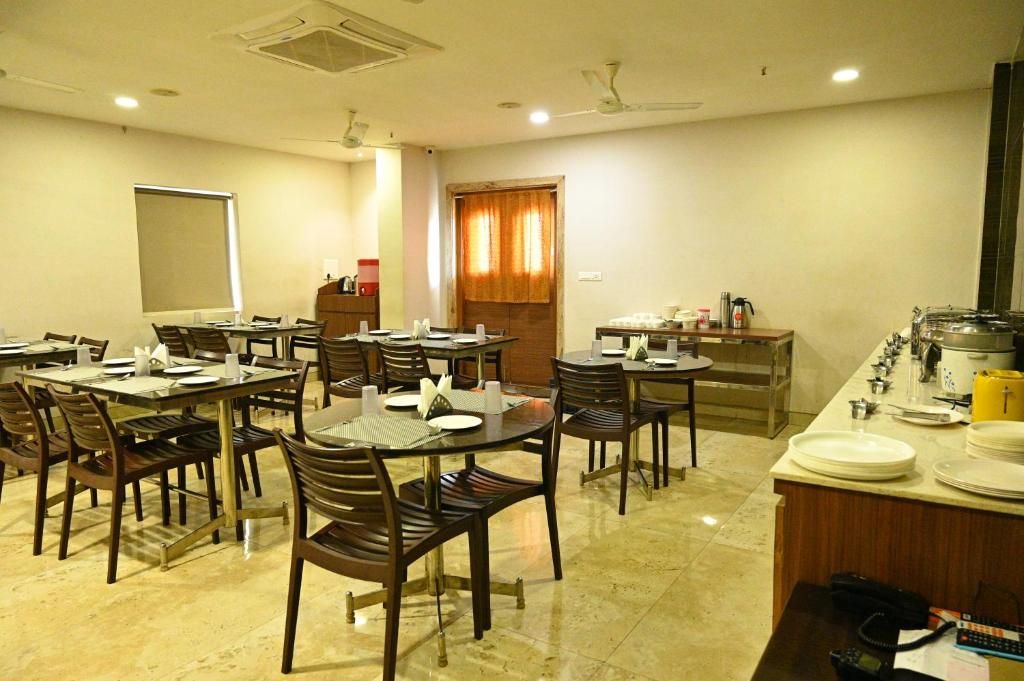 undefined Hotel Royal Park 5