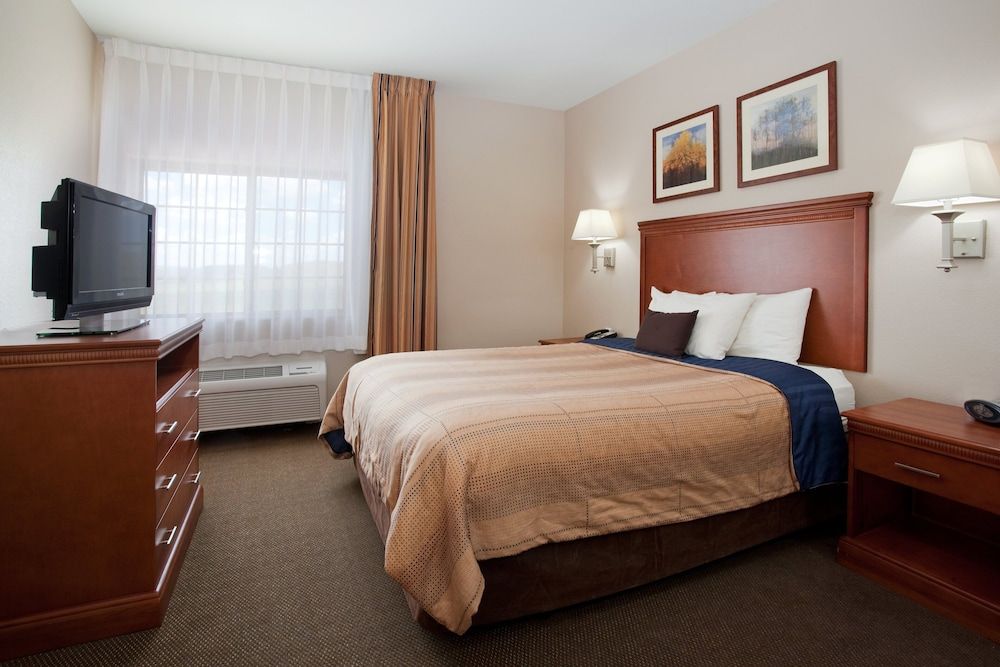 Suite, 1 Bedroom, Accessible (Communications)
