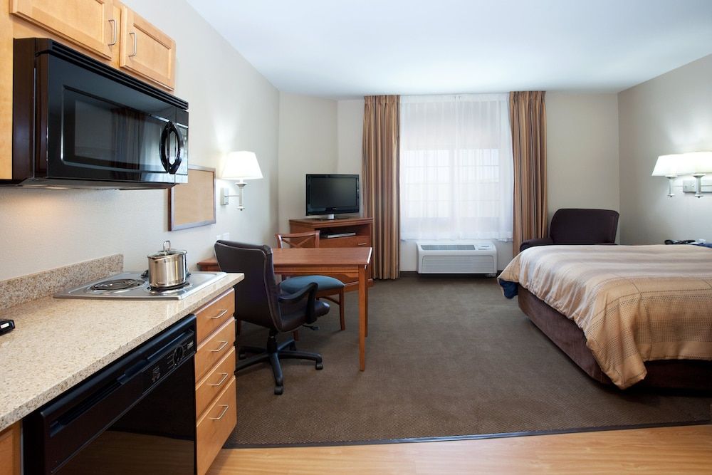 Studio Suite, 1 Queen Bed, Non Smoking