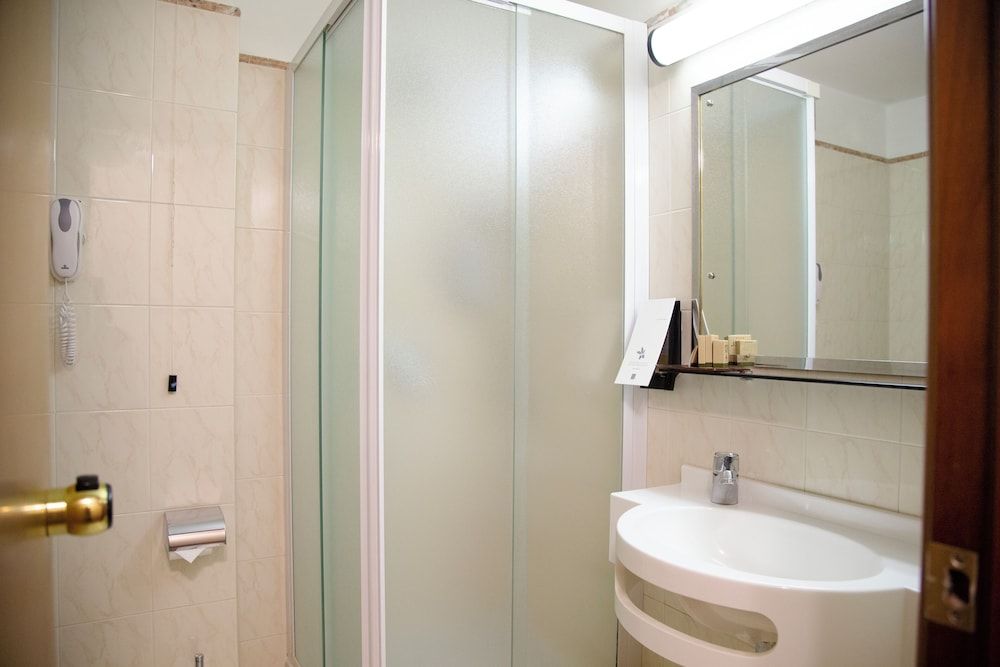 IH Hotels Milano Eur Trezzano sul Naviglio Standard Double Room 4