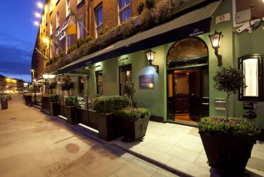 undefined Harcourt Hotel 6