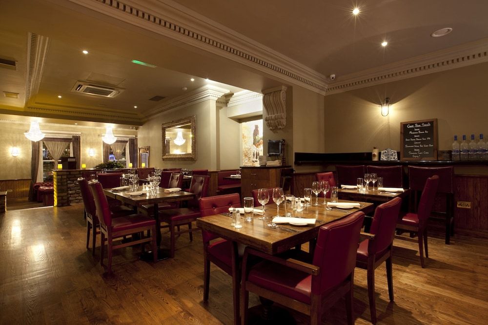 undefined Harcourt Hotel 9