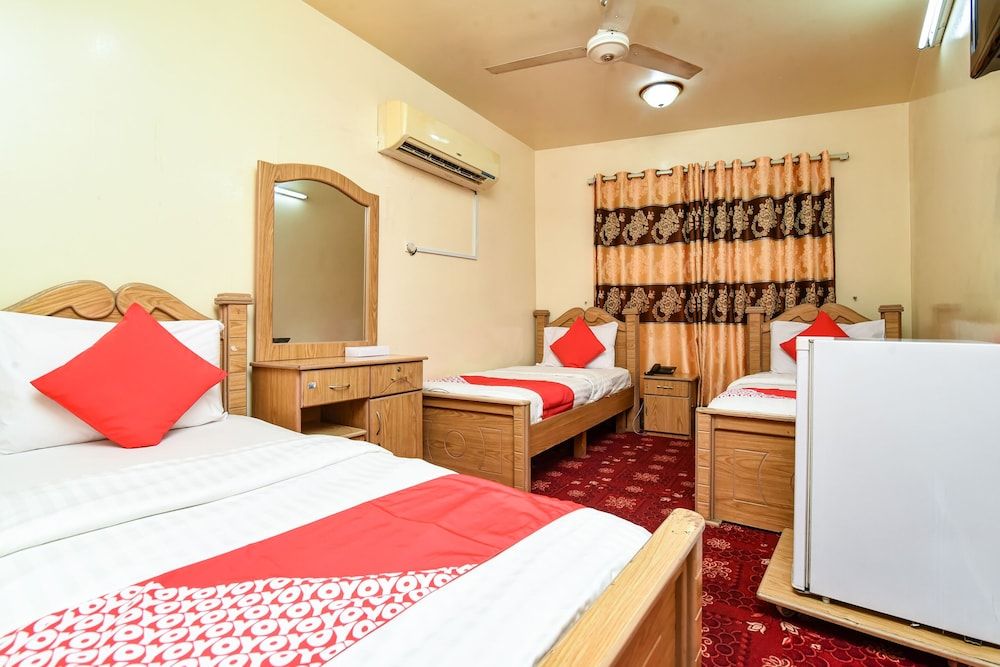 OYO 157 Al Khaima Hotel Standard Triple Room, Multiple Beds 5