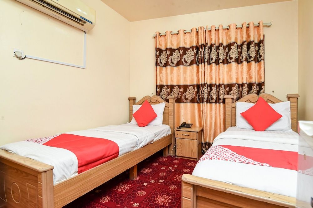 OYO 157 Al Khaima Hotel Standard Triple Room, Multiple Beds 2