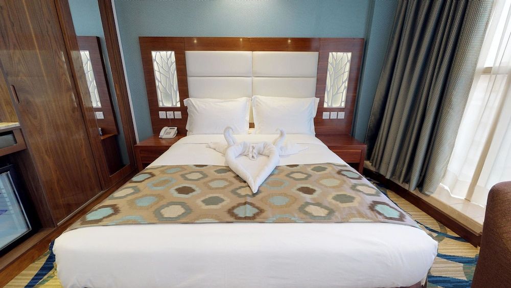 City View Hotel Deluxe Twin Room 3